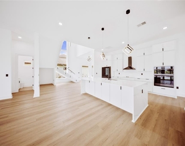 156 Caladium Avenue - Photo Thumbnail 11