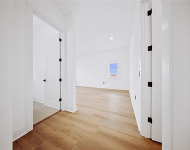 156 Caladium Avenue - Photo Thumbnail 18