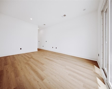 156 Caladium Avenue - Photo Thumbnail 19