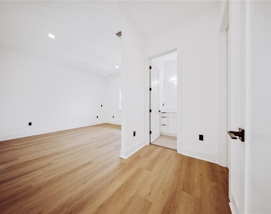 156 Caladium Avenue - Photo Thumbnail 32