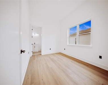 156 Caladium Avenue - Photo Thumbnail 30