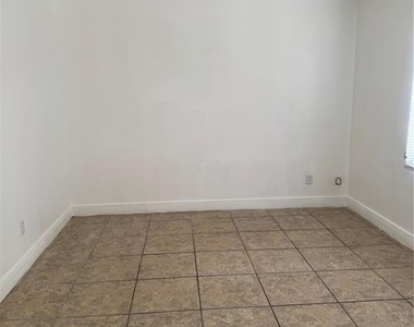 930 Emerald Drive - Photo Thumbnail 5
