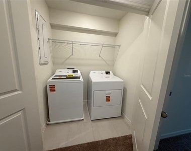2817 Moonshadow Court - Photo Thumbnail 14