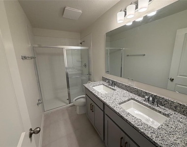 2817 Moonshadow Court - Photo Thumbnail 9