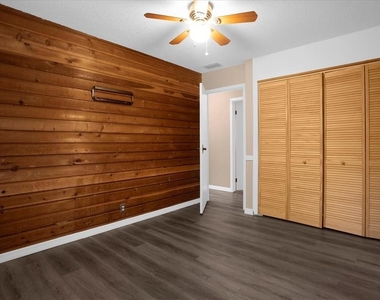 411 Sheoah Boulevard - Photo Thumbnail 13