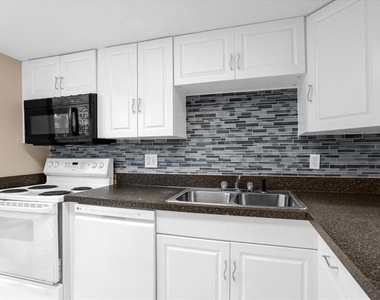 411 Sheoah Boulevard - Photo Thumbnail 7
