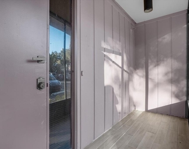 411 Sheoah Boulevard - Photo Thumbnail 17