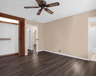 411 Sheoah Boulevard - Photo Thumbnail 10