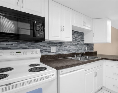 411 Sheoah Boulevard - Photo Thumbnail 6