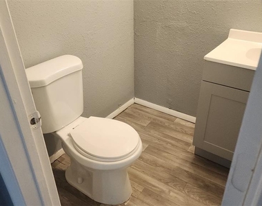 1818 Warringwood Drive - Photo Thumbnail 7