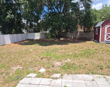 1340 Paradise Lane - Photo Thumbnail 14
