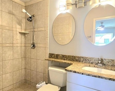 1340 Paradise Lane - Photo Thumbnail 6