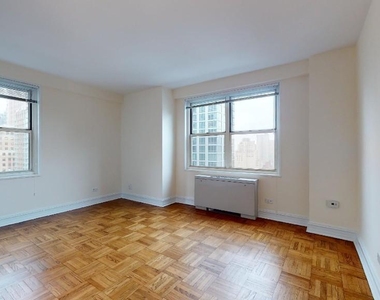 888 8th Avenue - Photo Thumbnail 1
