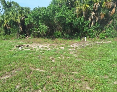 1220 Waycross Street - Photo Thumbnail 33