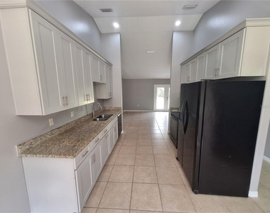 1220 Waycross Street - Photo Thumbnail 4
