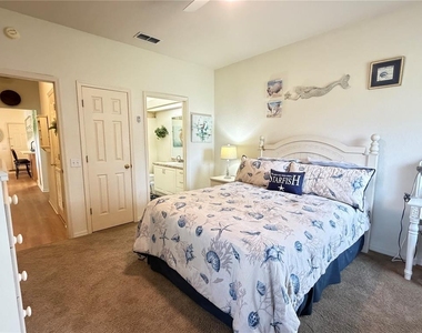 802 Eagle Pond Drive - Photo Thumbnail 11