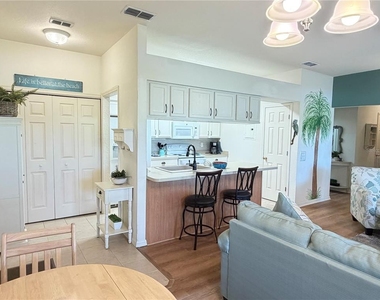 802 Eagle Pond Drive - Photo Thumbnail 3