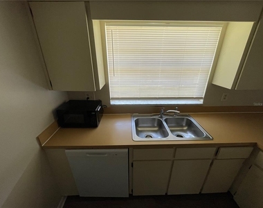 750 Zella Lane - Photo Thumbnail 5