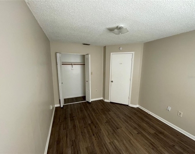 750 Zella Lane - Photo Thumbnail 10