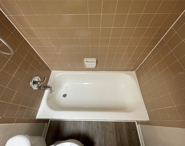 750 Zella Lane - Photo Thumbnail 16