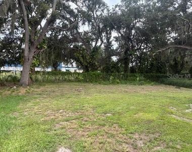 750 Zella Lane - Photo Thumbnail 17