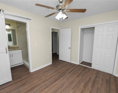 1112 N Pennsylvania Avenue - Photo Thumbnail 37