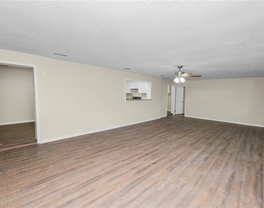 1112 N Pennsylvania Avenue - Photo Thumbnail 24