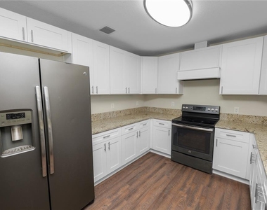 1112 N Pennsylvania Avenue - Photo Thumbnail 17