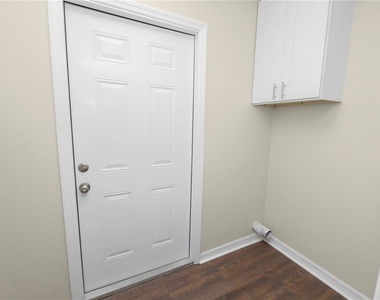 1112 N Pennsylvania Avenue - Photo Thumbnail 34