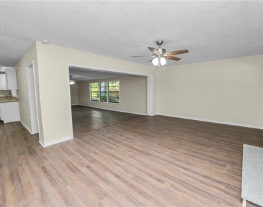 1112 N Pennsylvania Avenue - Photo Thumbnail 11