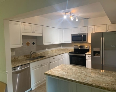 2221 Nw 54th Terrace - Photo Thumbnail 7