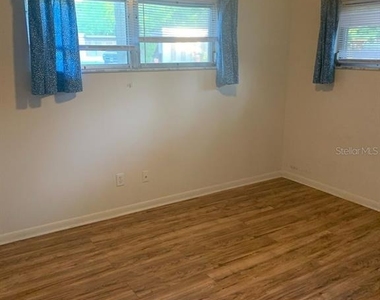 2221 Nw 54th Terrace - Photo Thumbnail 10
