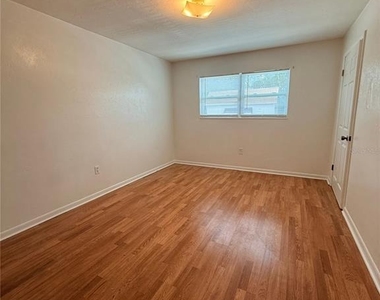 2614 Sw 31st Place - Photo Thumbnail 11
