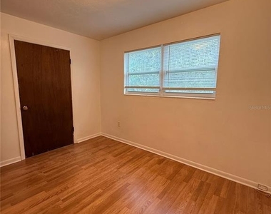 2614 Sw 31st Place - Photo Thumbnail 18