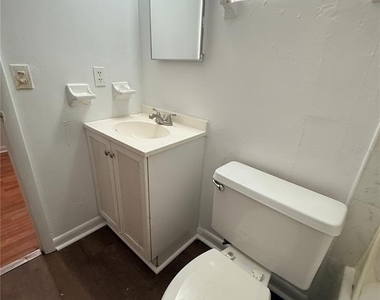 2614 Sw 31st Place - Photo Thumbnail 16