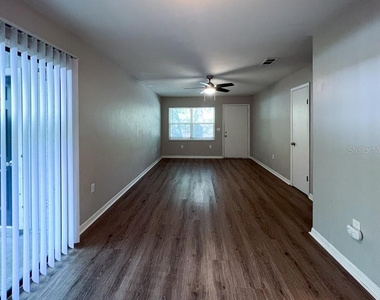 7420 Sw 42nd Place - Photo Thumbnail 8