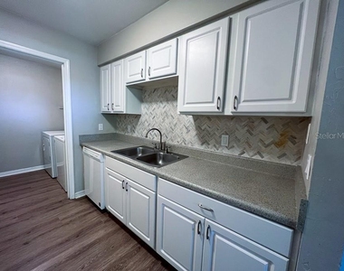 7420 Sw 42nd Place - Photo Thumbnail 4