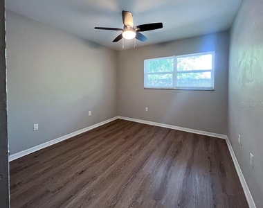 7420 Sw 42nd Place - Photo Thumbnail 9
