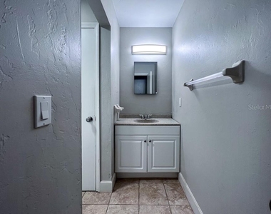 7420 Sw 42nd Place - Photo Thumbnail 11