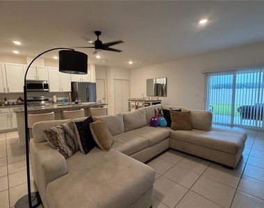 2136 Nw 248th Way - Photo Thumbnail 7