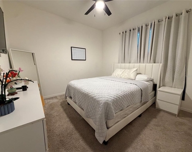 2136 Nw 248th Way - Photo Thumbnail 14