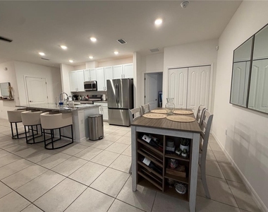 2136 Nw 248th Way - Photo Thumbnail 9