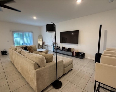 2136 Nw 248th Way - Photo Thumbnail 6
