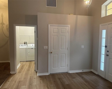418 Ashley Place - Photo Thumbnail 16