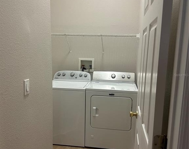 418 Ashley Place - Photo Thumbnail 18