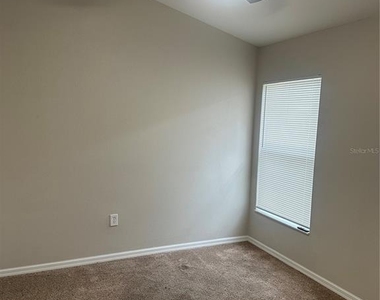 418 Ashley Place - Photo Thumbnail 26