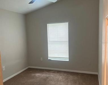 418 Ashley Place - Photo Thumbnail 27