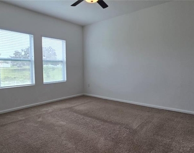 15660 Merlin Avenue - Photo Thumbnail 17
