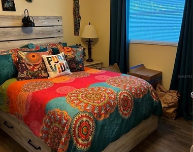 142 S Simpson Street - Photo Thumbnail 7