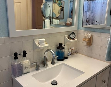 142 S Simpson Street - Photo Thumbnail 12